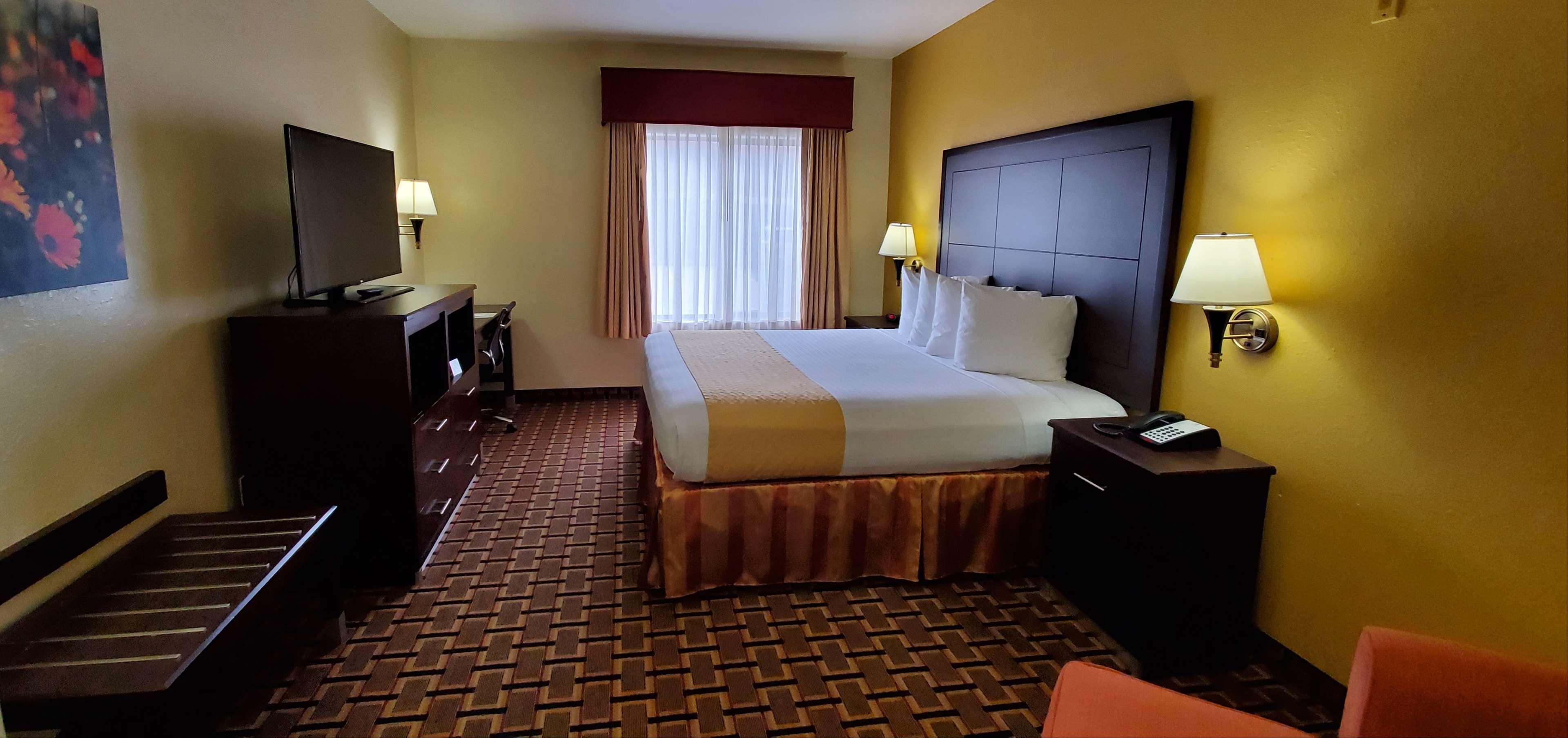 Best Western Executive Inn & Suites Madisonville Экстерьер фото