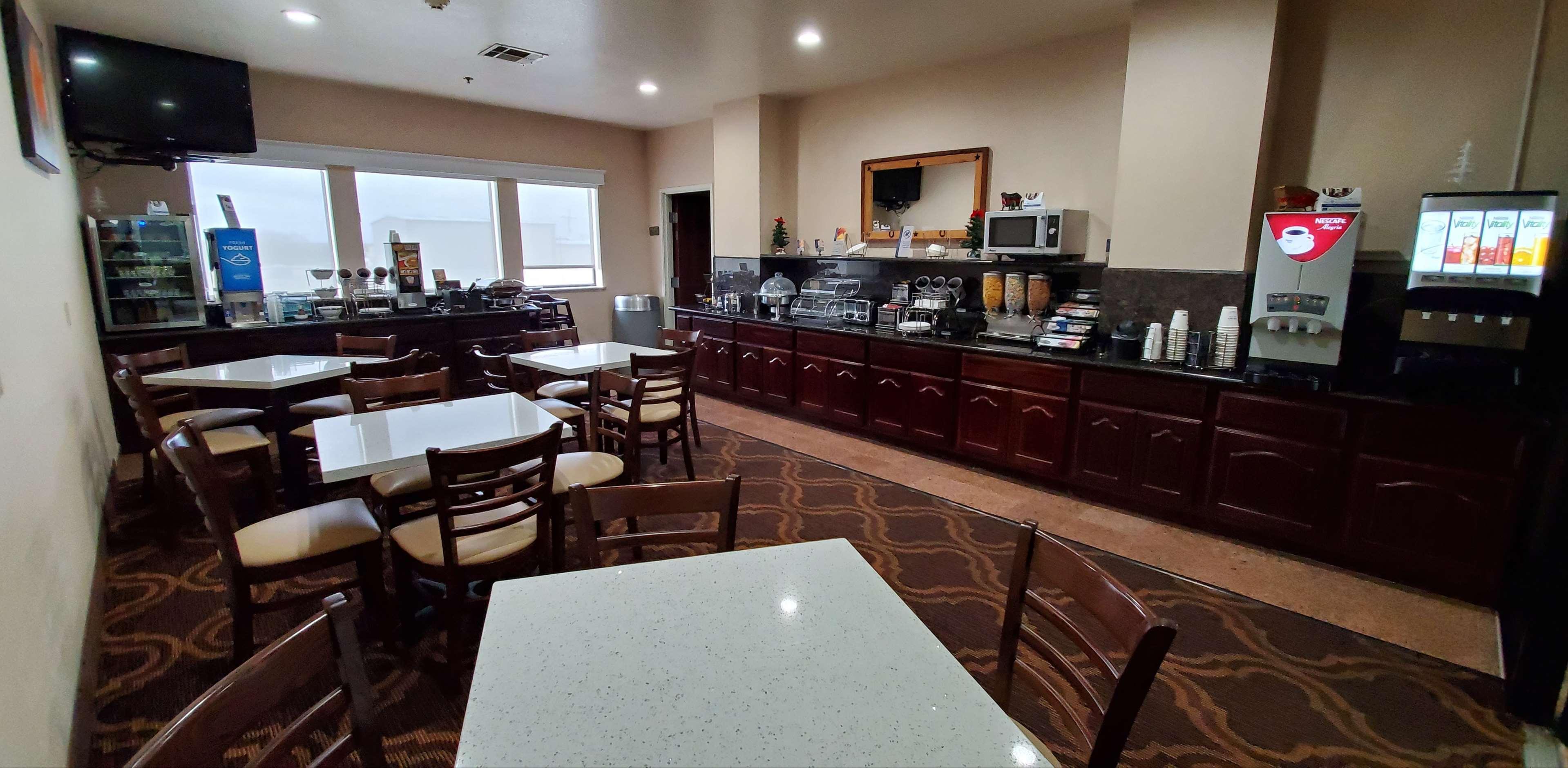 Best Western Executive Inn & Suites Madisonville Экстерьер фото
